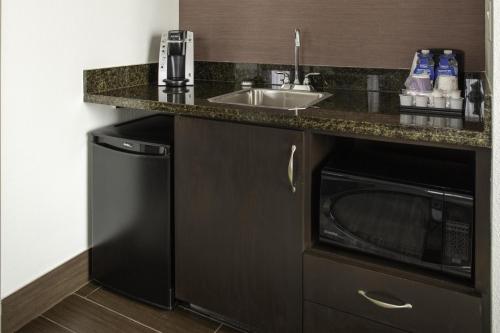 Hilton Garden Inn Denison/Sherman/At Texoma Event Center - image 33