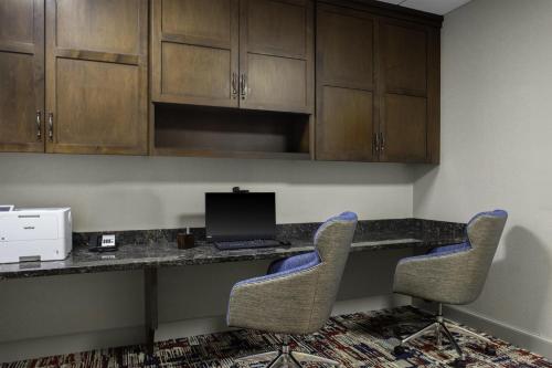 Hilton Garden Inn Denison/Sherman/At Texoma Event Center - image 40