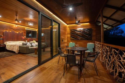 شرفة/ تراس, Tranquil Resort - A BluSalzz Collection in Kolagapaara