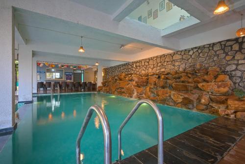 5BHK - Silver Spring Villa By Tropicana Stays near The Oven, Pawna Dam, Lonavala