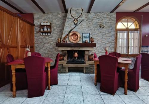 Restorāns, Hostal Los Rosales in Tejeda De Tietar