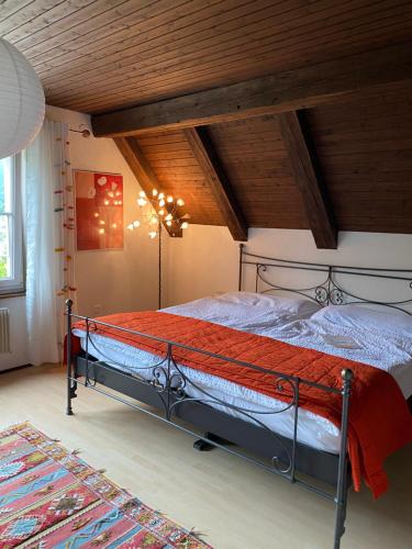 2 queen beds