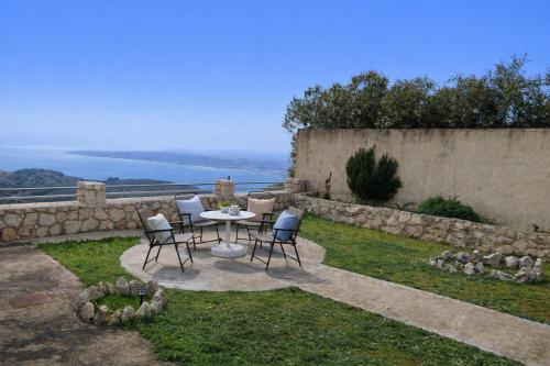 Ionian Balcony Dreamy Haven in Kefalonia w Sea View - Λουκάτα