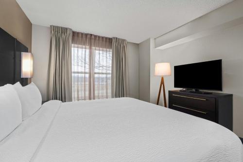 1 queen bed
