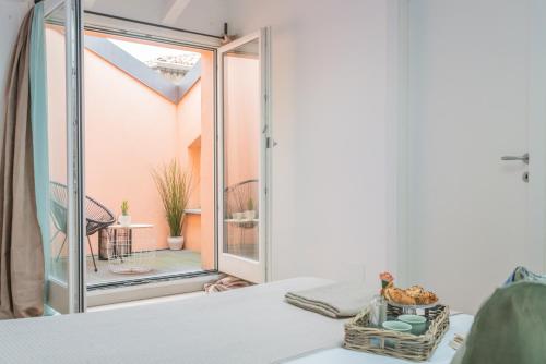 Como Sky Suite by Rent All Como - image 3