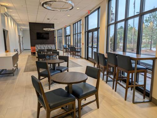 餐飲選擇, Holiday Inn Express & Suites Carbondale - University Area by IHG in 卡本代爾