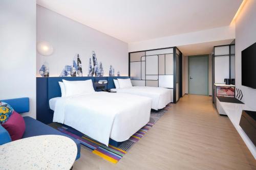room detail thumbnail 1