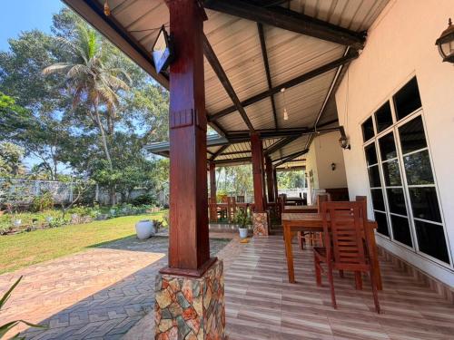 Singha Holiday Bungalow in Galketigama