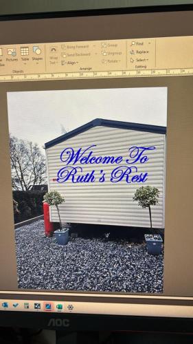 Exterior view of Ruth's Rest Shropshire Country Retreat with private Hot Tub & Views countryside