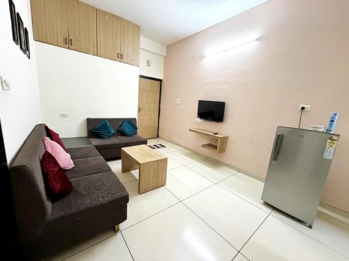 Aura of Calm Couple Friendly 1bhk - image 5