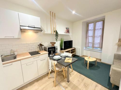 Le Cabrol Hyper centre WIFI 1er étage (Le Cabrol Hyper centre WIFI 1er etage) in Rodez