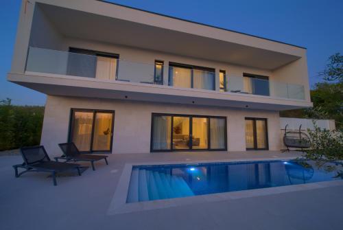 Villa Sensei – khách sạn tại Linardići