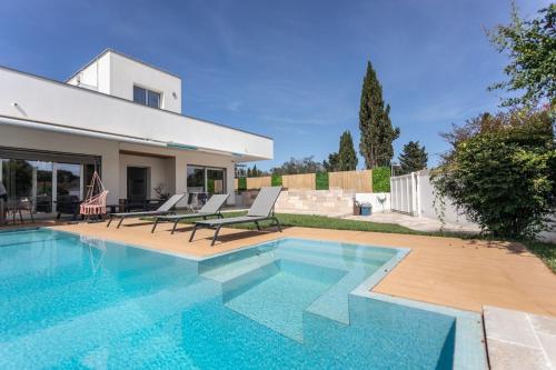外部景觀, Villa con piscina e giardino a Lecce - Apulia Home in 塔蘭托
