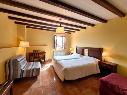 2 twin beds