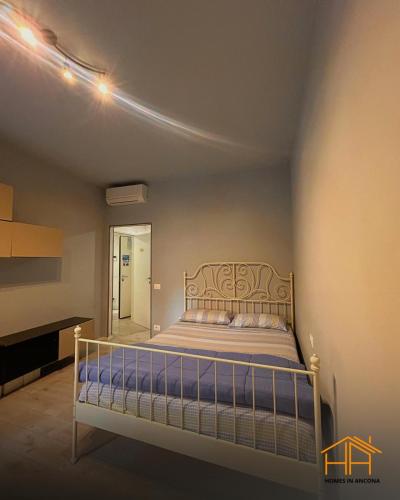  CarloAlberto23- Rooms by Homes in Ancona in Ancona
