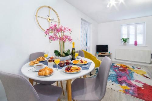 Minster's Reach Apartments -Stylish City-Centre Retreat's 1