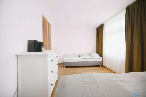 Cosy Apartment close to the Beach in Sopot by Noclegi Renters - image 3