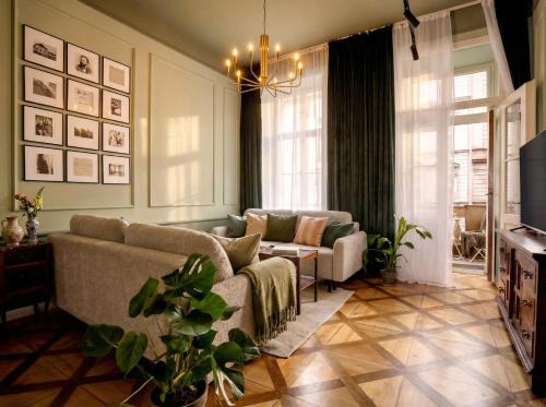 TurnKey I Antonin Dvorak Apartments 2