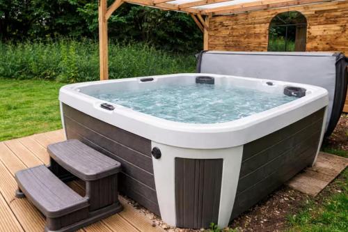 Cadnam Cottage With Private Hot Tub, New Forest - New Forest