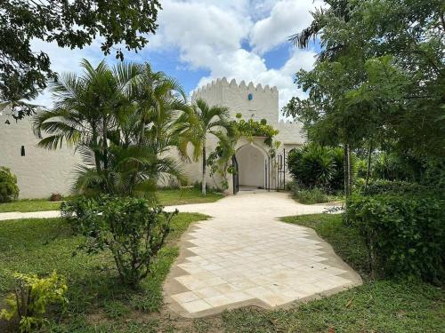 Marijani Villa - Relax by the Sea in Kilifi