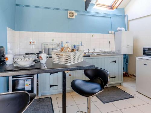 Iekārtas, 1 Bed in Llanybydder oc-81354 in Llanwenog