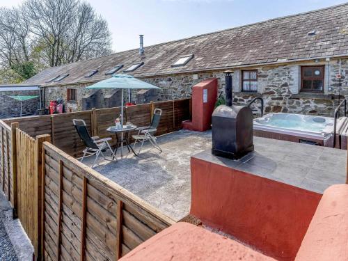 Iekārtas, 1 Bed in Llanybydder oc-81354 in Llanwenog