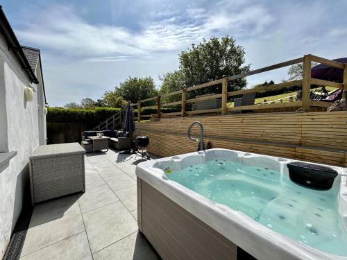 Iekārtas, 3 Bed in Pembroke oc-82584 in Cosheston