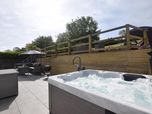 Iekārtas, 3 Bed in Pembroke oc-82584 in Cosheston
