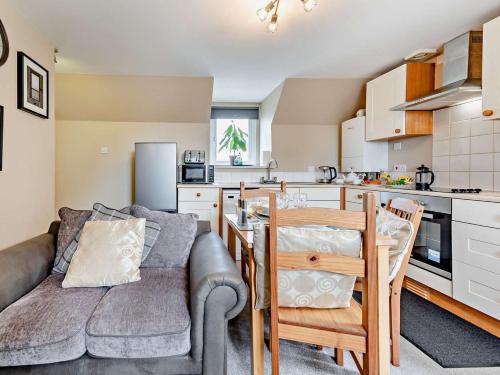 Seadmed, 2 Bed in Cosheston oc-fb059 in Cosheston