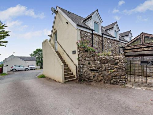 Iekārtas, 2 Bed in Cosheston oc-fb059 in Cosheston
