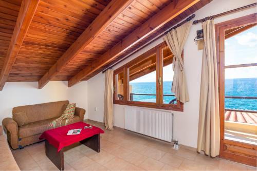 Villa Maria - Ligres Beach in Lampi