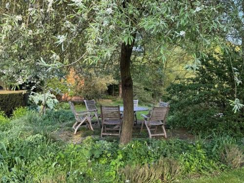 Iekārtas, 1 Bed in Eye- oc-34390 in Thornham Magna