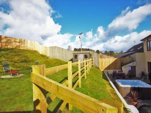 Iekārtas, 5 Bed in Llanybydder oc-75907 in Llanwenog