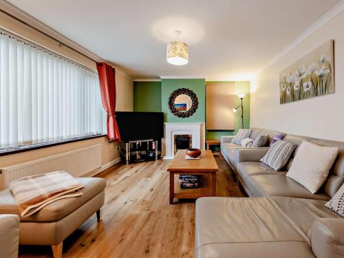Iekārtas, 5 Bed in Llanybydder oc-75907 in Llanwenog