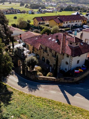 Palacio de Arce - Hotel - Puente Arce