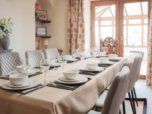 Iekārtas, 5 Bed in Aberystwyth oc-58889 in Blaenplwyf