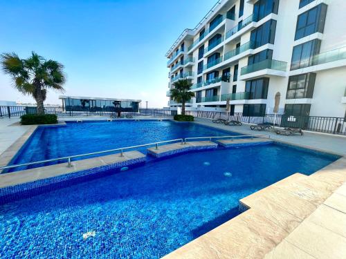 Ajmal Makan Blue Bay Walk – khách sạn tại Umm Al Quwain