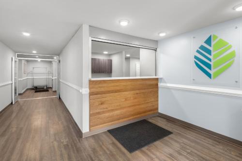 Lobby, WoodSpring Suites Atlanta Airport in Sandtown-Southeastern Atlanta