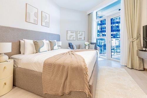 Minimalist Luxe Studio in the City, Dubai