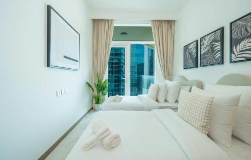 Elegant High Floor 2BR Furnished Urban Oasis - image 9