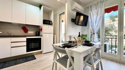Menton - close to center - air conditioning - wifi