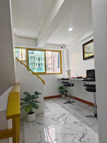 Shwe Ooe Lay Guest House - image 12