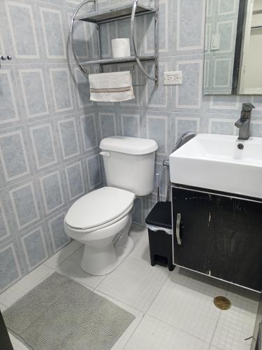 Bathroom, Apartamento Nueva Segovia Barquisimeto in Barquisimeto