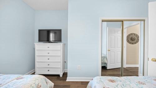 121 Ironwood condo - image 3
