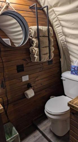 Luxury Covered Wagon, Rooterville Animal Sanctuary in Keystone Heights