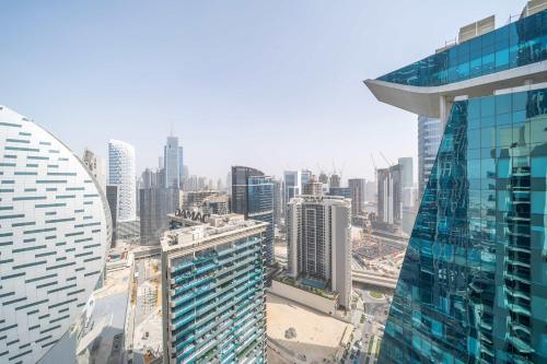 Stunning 2BR Apt High-Floor Breathtaking Views Dubai