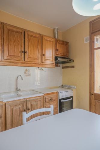 Apartamento con balcón en Sant Jaume (Apartamento con balcon en Sant Jaume) in San Jaime De Llierca