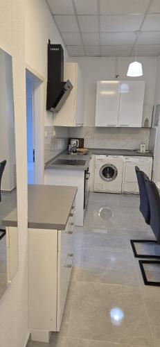 廚房, 門特梅斯公寓 (Monteur und Messewohnung) in 羅德高