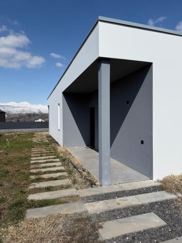 Mountain view modern house in Ashtarak