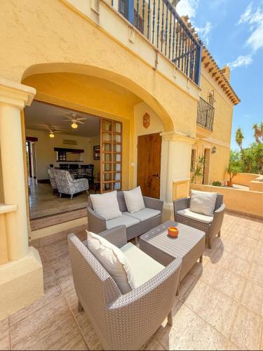 Casa Solete en exclusivo Resort Desert Springs Golf y piscina en Vera playa in Las Cunas